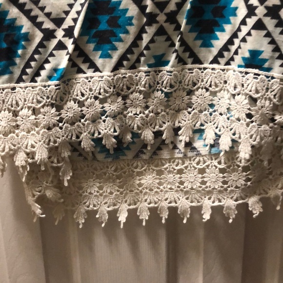 Rewind White, Blue, and Black Tribal Crop Top - Picture 3 of 5